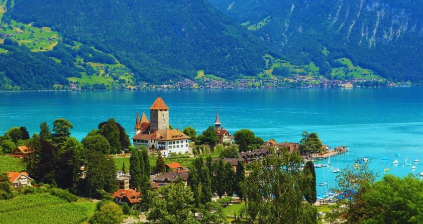Bernina Ekspresi ile Alplerin Kalbine Yolculuk BUTİK İSVİÇRE TURU